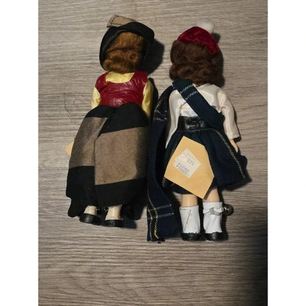Lot Of 2 Vintage Carlson Dolls Russian Girl‎ and Scotish Girl with tags